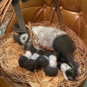 Vintage! XL Mama Pig & Babies NO BASKET OR STRAW 🐷 🐖 🐽